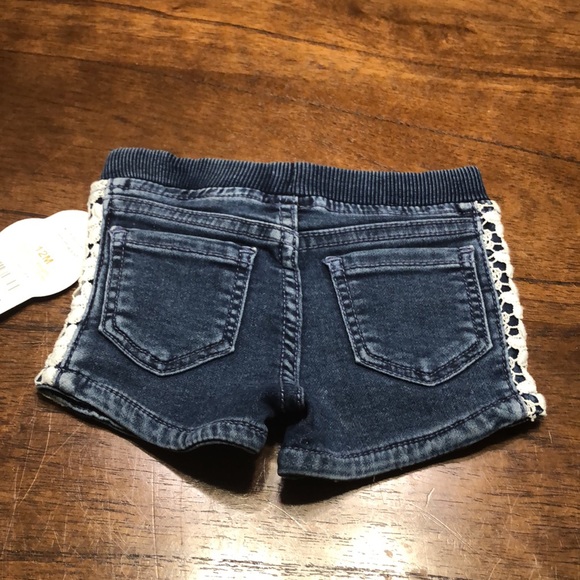 Wonder Nation Little Girl’s Shorts 12 Months - Picture 9 of 11